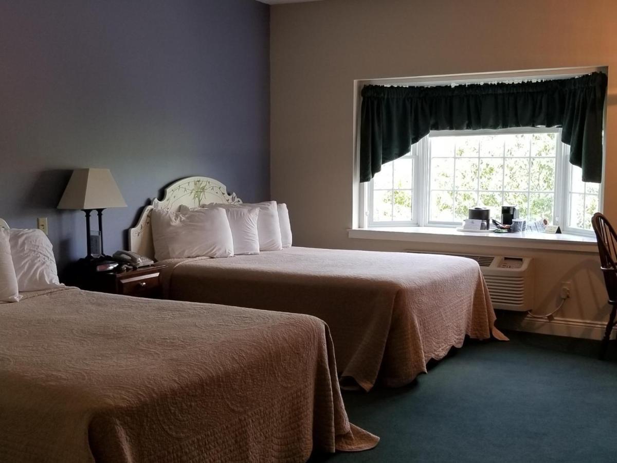 Inn At Amish Door Wilmot Екстер'єр фото