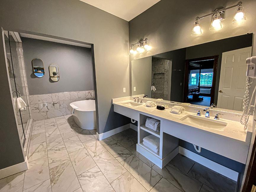Inn At Amish Door Wilmot Екстер'єр фото