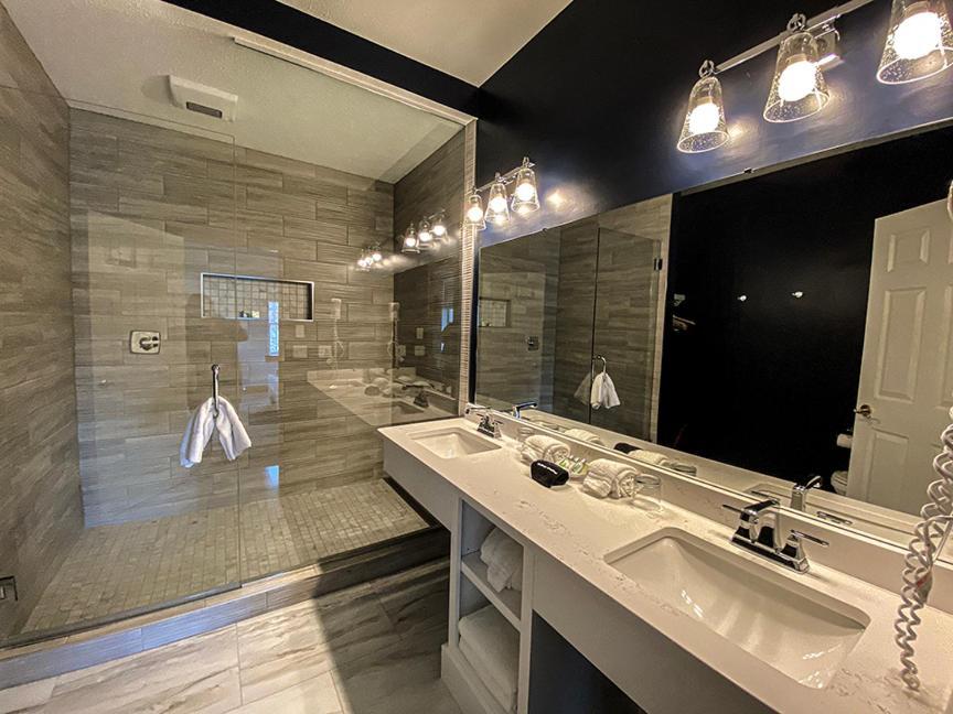 Inn At Amish Door Wilmot Екстер'єр фото