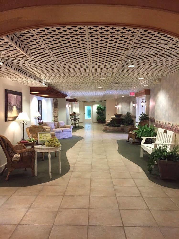 Inn At Amish Door Wilmot Екстер'єр фото